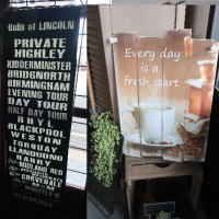 ドロッグリ店舗でしか買えないタペストリー