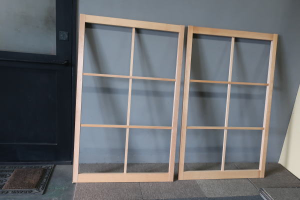 DIYで使いたい木製格子窓の販売