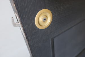 DIYで使いたいお手頃価格のドア