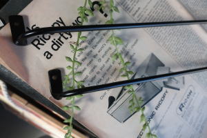 側面取り付け専用のブラックアイアンバー 現品販売