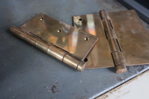 ショップドア製作の金物