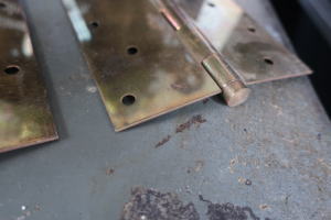 こだわりドア製作に使いたい昭和レトロ金物
