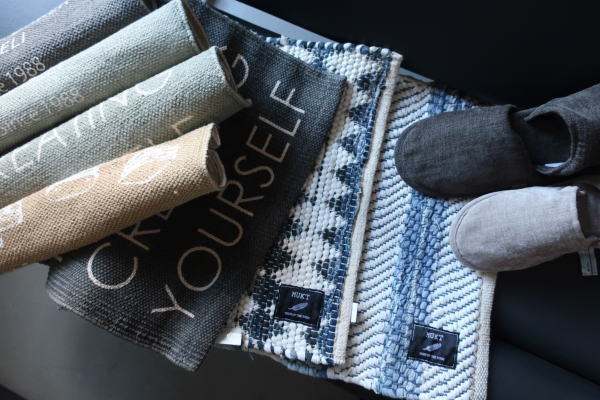 年末年始特設 フロアマット現品販売