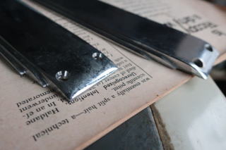 さりげなくレトロ感を演出するドア押し板