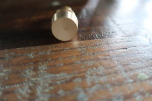棚や引き出しのDIYリメイクに使える真鍮ノブ
